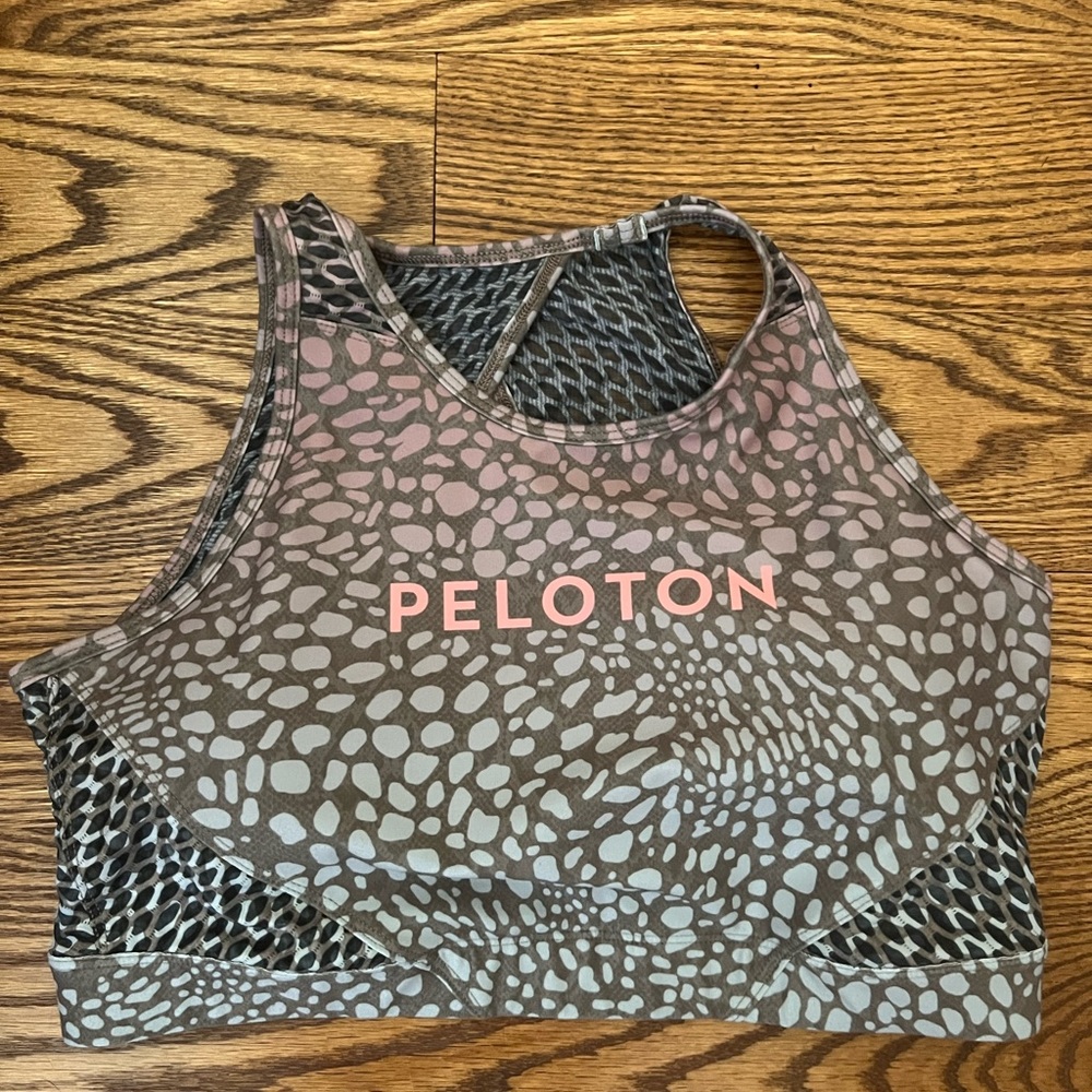 Peloton Wear It To Heart High Neck Sports Bra in Riverstone Gray Size Medium
